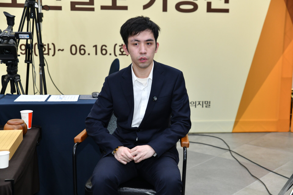 왕싱하오 9단이 LG배 첫 우승을 차지했다. 메이저 세계대회 두 번째 우승을 차지한 왕싱하오 9단은 중국 차세대 강호로서 입지를 다졌다. 한국기원 제공