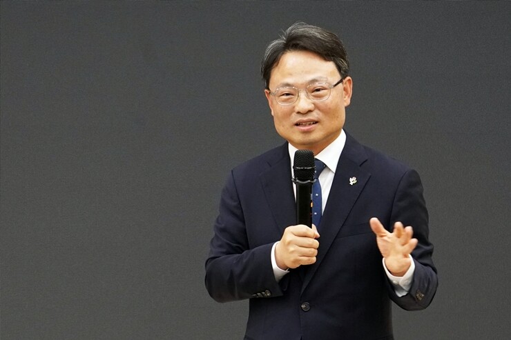 16일 서울대에서 산림과학부 학생들에게 특강하는 박은식 산림청장. 산림청