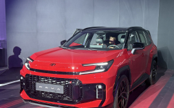 토요타 ‘올 뉴 라브4’ 출격…PHEV 앞세워 韓 SUV 시장 정조준 [현장+]