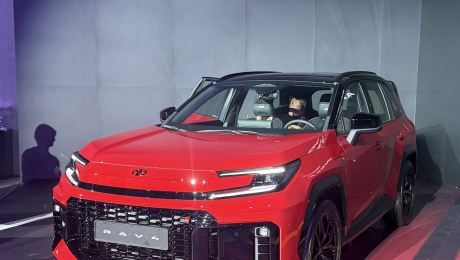토요타 ‘올 뉴 라브4’ 출격…PHEV 앞세워 韓 SUV 시장 정조준 [현장+]