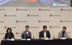 ‘AI·6G 핵심’ 반도체 기판 공개한 LG이노텍…“영업익 1조 키운다”