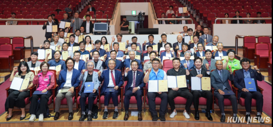 16일 개최된 강삼영 강원특별자치도교육감 당선인 인수위 자문위원 위촉장 수여식.