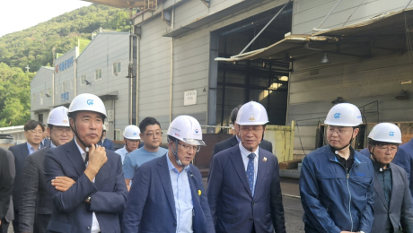 “김해 170개 수용성절삭유 업체 이전 막아야”…정영두 당선인, 환경부 장관과 현장 방문