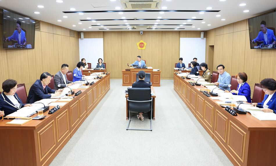 대구시의회가 대구시와 대구시교육청이 제출한 2026년 제1회 추가경정예산안을 심사해 각각 원안 가결했다. 대구시의회 제공