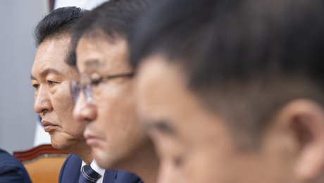 정청래, ‘명청 갈등’ 선 긋기…민주당 당권 경쟁 본격화