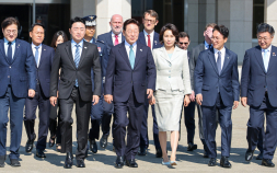 출국 땐 없고 귀국 땐 있다…정청래, 李대통령 귀국 행사 참석