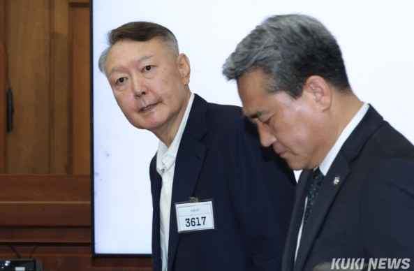윤석열 전 대통령이 지난해 9월 서울 서초동 서울중앙지법에서 열린 특수공무집행방해 혐의 재판에 출석하고 있다. 쿠키뉴스 자료사진