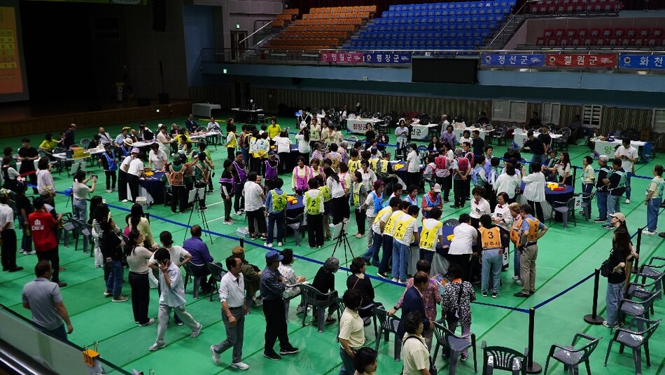대한노인회 강원특별자치도연합회 경로당광역지원센터가 주최·주관한 ‘제3회 우리 같이 해 보드(BOARD)래요!’ 대회장 전경. 코리아보드게임즈 제공