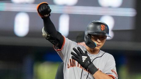 ‘2루타 2개’ 이정후, 타율 0.331…MLB 타격 1위와 1리 차