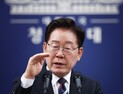 5주째 떨어진 李대통령 지지율…청와대 “엄중하게 받아들여”