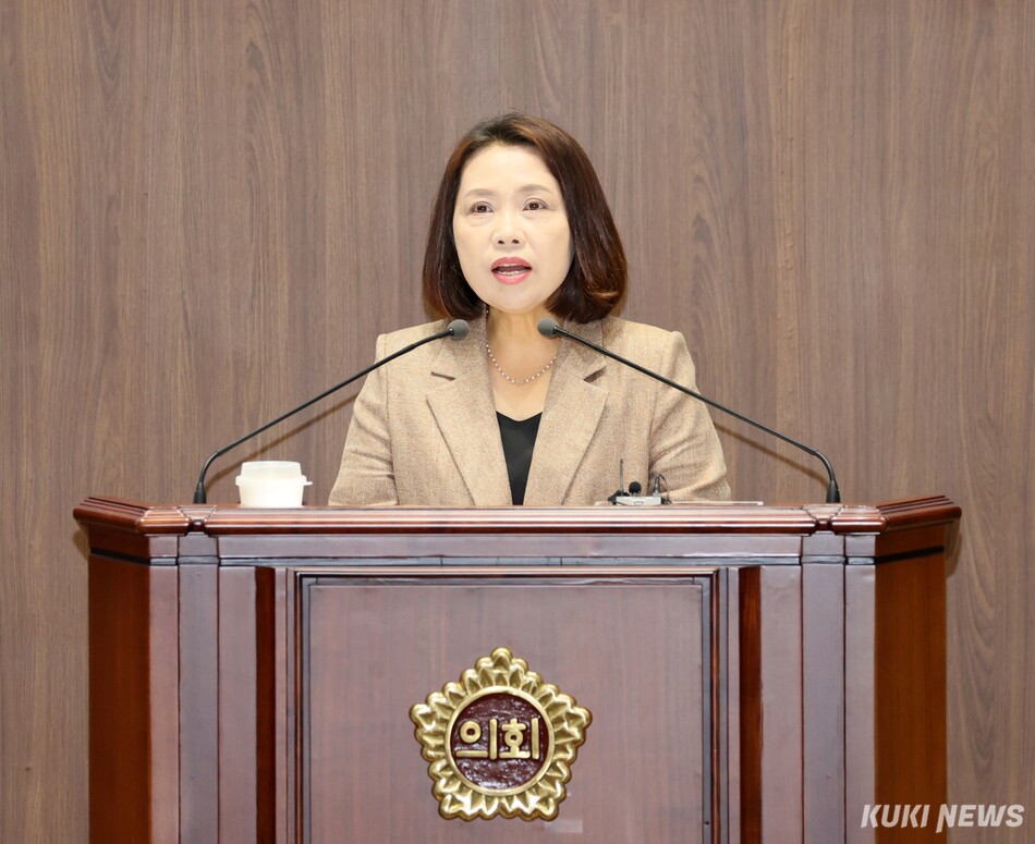 충남도의회 이연희 의원이 22일 열린 제368회 정례회 제2차 본회의에서 5분 발언을 하고 있다.