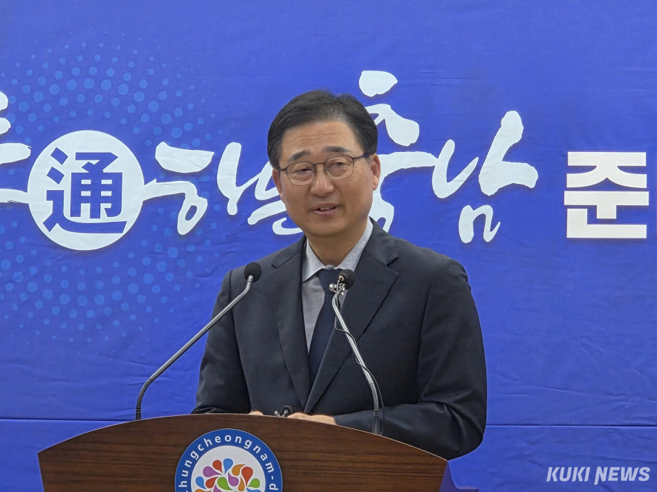 박수현 충남도지사 당선인 인수위인 ‘통하는 충남 준비위원회‘ 김선태 대변인이 22일 충남도청 프레스센터에서 정례브리핑을 하고 있다. 사진=홍석원 기자