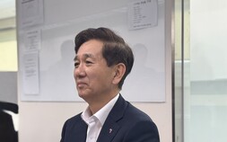 삼전·닉스 쏠림…황성엽 “단일 레버리지, 우로보로스 될라”