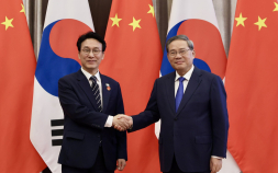 한중 총리, 7년 만에 회담…“관계 개선·FTA 2단계 협상 속도”