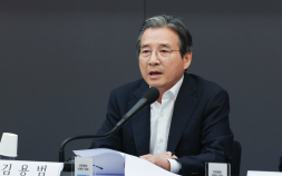 김용범 “부동산 공급, 닥치고 지어야…서울시와 특단 대책 논의”