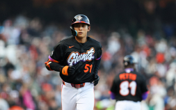 MLB 이정후, 시즌 5호 홈런 폭발…타율 0.331