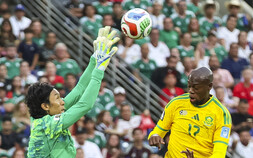 ‘김승규 슈퍼 세이브’ 흔들리는 한국, 남아공에 고전…전반 0-0 [북중미 월드컵]
