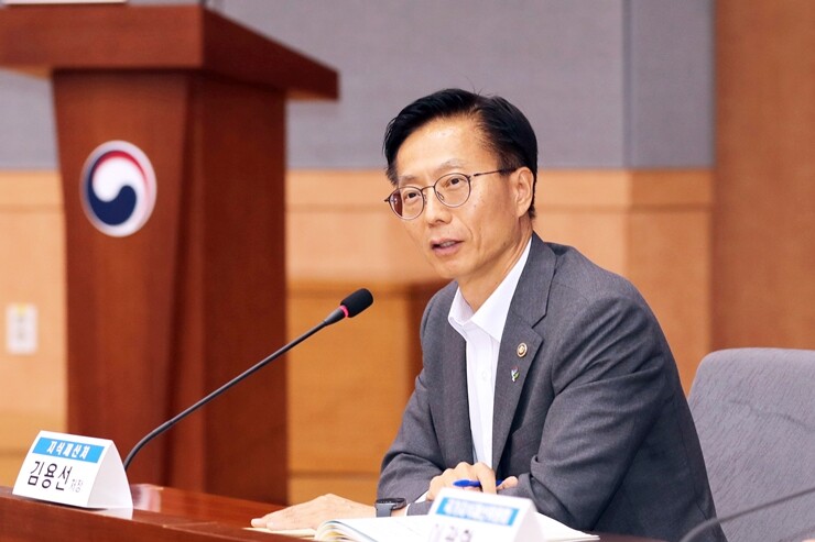 25일 정부서울청사에서 열린 국가지식재산위원회 제41차 본회의에서 발언하는 김용선 지식재산처장. 지식재산처
