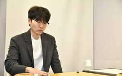 ‘바둑 황제’ 신진서, 변상일 꺾고 쏘팔코사놀 6년 연속 우승 금자탑