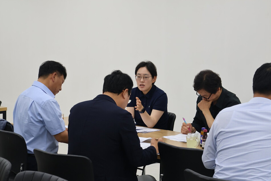 조지연 의원과 국민의힘 경산시 당원협의회가 27일 지방선거 공약 이행과 민원 해결을 위한 현안 점검 회의를 하고 있다. 조지연 의원실 제공
