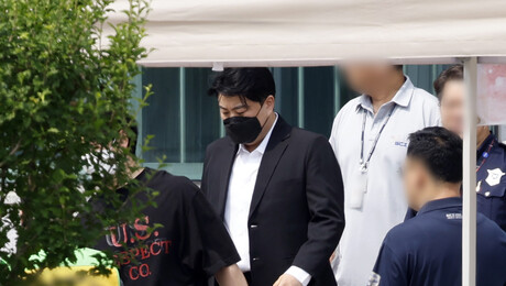 ‘음주 뺑소니’ 김호중 가석방 출소…2년1개월 만 사회 복귀