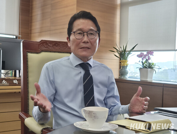 윤소하 한국농어촌공사 상임감사는 “사후 징계 중심 감사에서 벗어나 디지털 기반의 예방감사 체계를 구축해 조직의 체질을 바꾸겠다”고 밝혔다. /신영삼 기자