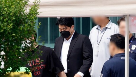 ‘음주 뺑소니’ 김호중 가석방 출소…2년1개월 만 사회 복귀