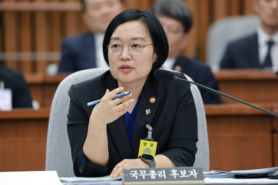 한성숙 국무총리 후보자가 26일 국회에서 열린 인사청문회에서 국민의힘 김희정 의원 질의에 답하고 있다. 연합뉴스