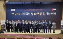 글로벌 확장 나선 ‘K-방산’…美 함정·UAE 방공서 돌파구 찾는다
