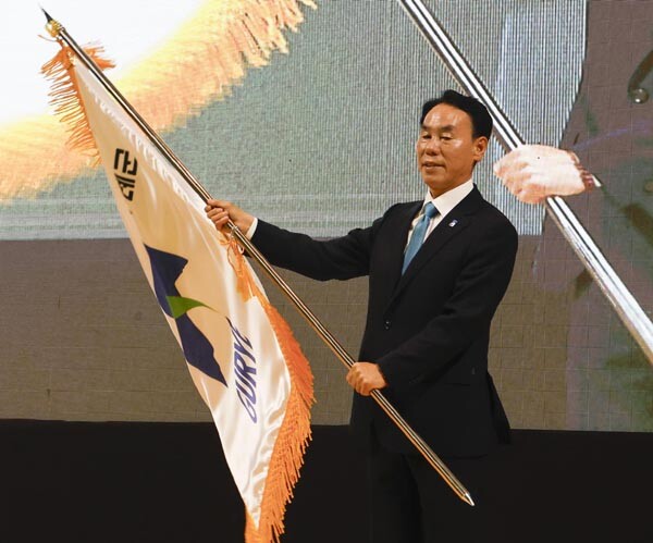 장길선 전남광주통합특별시 구례군수가 민선 9기 출범과 함께 “진짜 군민주권 시대를 열겠다”며 기본소득과 명품교육, AI 기반 농업혁신 등을 핵심으로 한 새로운 군정 청사진을 제시했다. /구례군