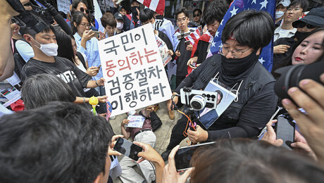 “손대지 마!” 시위 뚫고 27일 만에 열린 잠실 개표소…국조특위 현장 점검