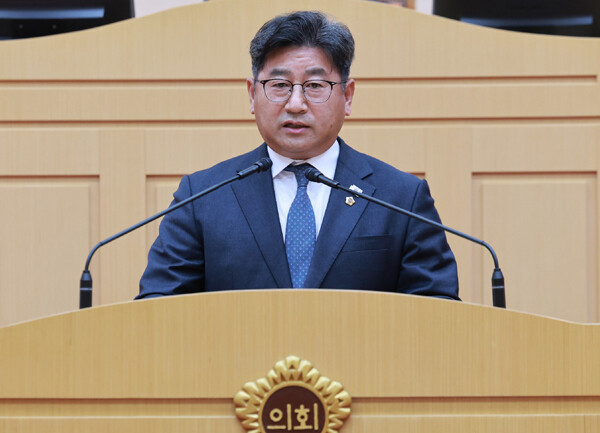 최정훈(목포4, 민주) 전남광주통합특별시의회 교육위원장이 정부의 서남권 첨단산업 육성 전략과 896조 원 규모 투자계획의 성공적인 안착을 위해 AI·반도체·에너지 특화 영재고 설립을 국가사업으로 추진해야 한다고 촉구했다. /전남광주통합특별시의회
