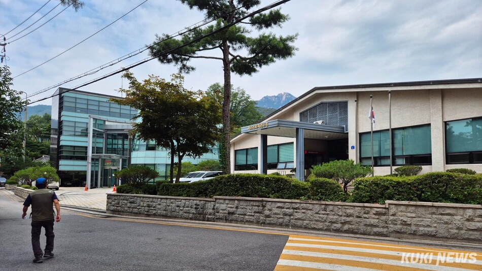 서울 강북구에 위치한 한 기업 연수원 주변이 한산한 모습을 보이고 있다. 김은빈 기자