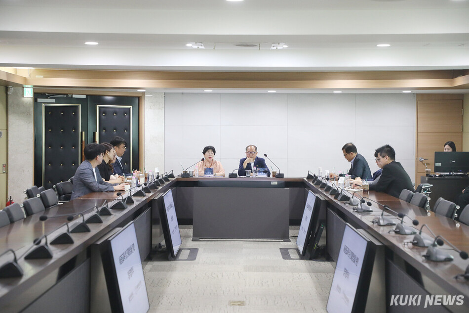 영남이공대와 대구제일여상이 3일 AI 교육 협약을 체결했다. 최태욱 기자