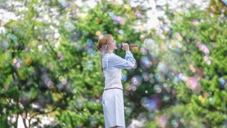 경서, 데뷔 첫 시구 도전…야구장 미니콘서트서 미발매 신곡 최초 공개