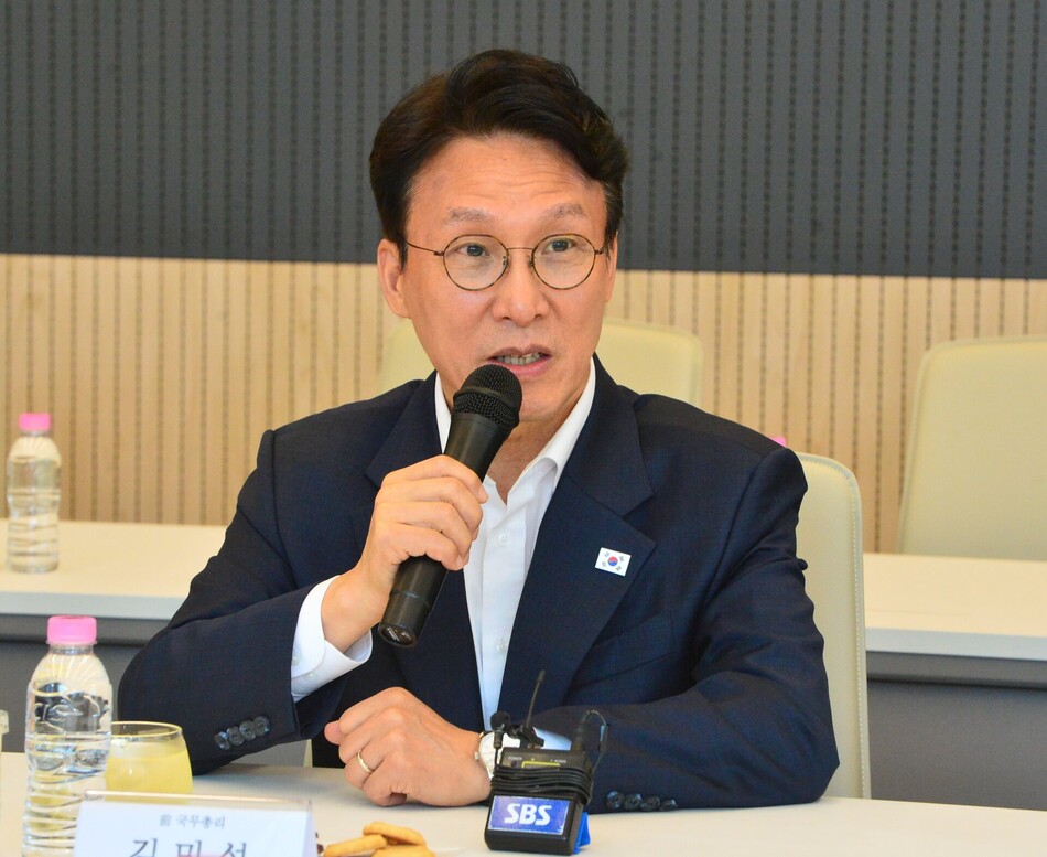 김민석 전 국무총리가 지난 2일 충북 청주시 SK하이닉스 4캠퍼스를 방문해 가진 간담회에서 발언하고 있다. 연합뉴스