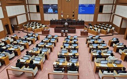 부산시의회 전반기 의장 강무길 의원 선출…10대 부산시의회 공식 출범