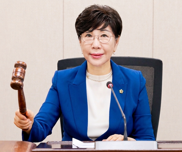 전남광주통합특별시의회는 지난 3일 제1회 임시회에서 전남광주통합특별시청 예산결산특별위원회를 구성하고 초대 위원장에 한춘옥(순천2·민주) 의원을 선출했다. /전남광주통합특별시의회