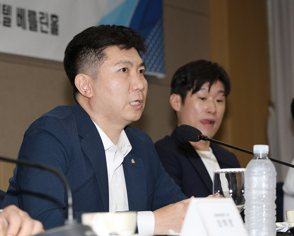 6일 서울 송파구 올림픽파크텔에서 열린 ‘K-축구혁신위원회‘ 출범식에서 유승민 대한체육회장이 발언하고 있다.