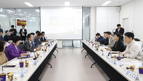 송미령 농식품부 장관, 신안 찾아 농어촌 기본소득 점검