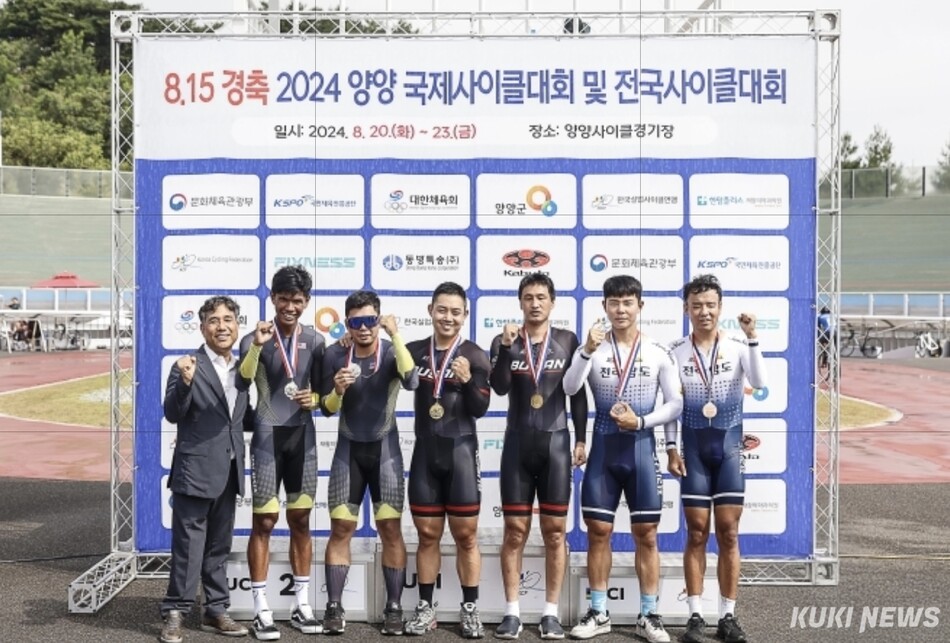 대한자전거연맹과 한국실업사이클연맹·강원특별자치도자전거연맹이 공동 주관하는 ‘8.15 경축 2026 양양국제사이클대회 및 전국사이클대회’가 7일부터 10일까지 4일간 양양사이클경기장에서 개최돼 89개팀 379명의 국내외 선수들이 열전을 펼친다. 2024년 대회 모습. 대한사이클연맹 제공