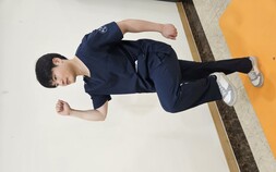 비 오는 장마철엔  ‘거실 제자리걷기’로 건강지킨다.