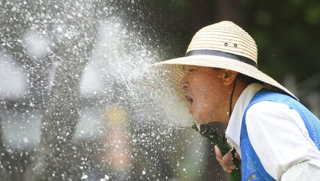 “밤에도 안 식는다”…대구·경북 폭염·열대야 ‘이중고’