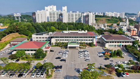 윤희신 태안군수, 성일종 국회의원과 의회에 군정 현안 설명 
