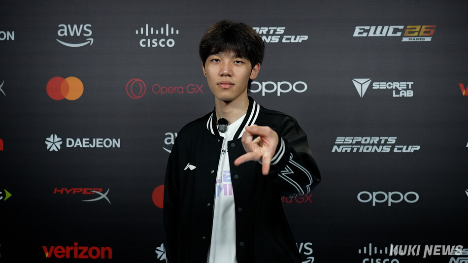 ‘온’ 러원쥔이 9일 대전컨벤션센터(DCC)에서 쿠키뉴스와 만나 인터뷰하고 있다. 쿠키뉴스 쿡깸