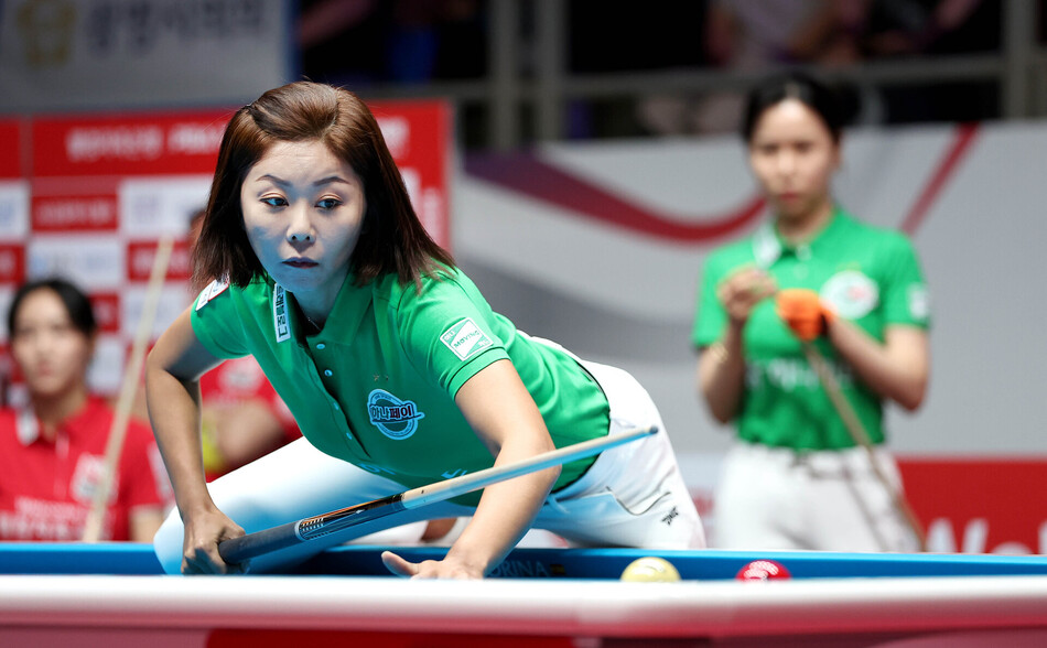 ‘당구 여제’ 김가영이 이끄는 팀리그 1라운드 1위 하나카드가 2위 우리금융캐피탈과 빅매치를 펼친다. PBA 제공