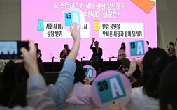서울청년정책박람회 찾은 오세훈…청년들과 소통 [쿠키포토]