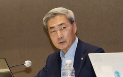 한은 금리인상 시그널…신현송 “적절한 때 왔다”