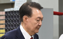 윤석열, ‘무상 여론조사’ 1심 징역 2년…명태균은 법정 구속