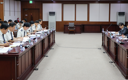 우상호 강원도지사 첫 업무보고 ‘실질적 변화와 성과 강조’